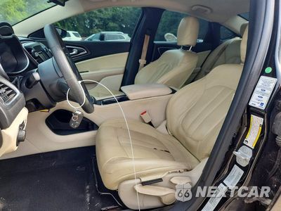 Zdjęcie 7 z 12 samochodu: 2015 CHRYSLER 200 LIMITED VIN:1C3CCCAB8FN690330 - miniatura