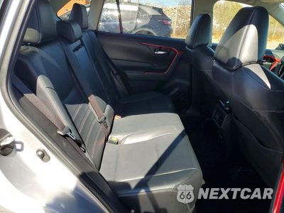 Zdjęcie 11 z 13 samochodu: 2019 TOYOTA RAV4 XLE PREMIUM VIN:JTMC1RFV3KD040781 - miniatura