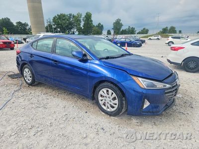 Czwarte zdjęcie samochodu z boku: 2019 HYUNDAI ELANTRA SE VIN:5NPD74LF6KH439889 - miniatura
