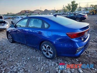 Drugie zdjęcie samochodu z przodu: 2019 KIA FORTE LXS VIN:3KPF24AD8KE073883 - miniatura
