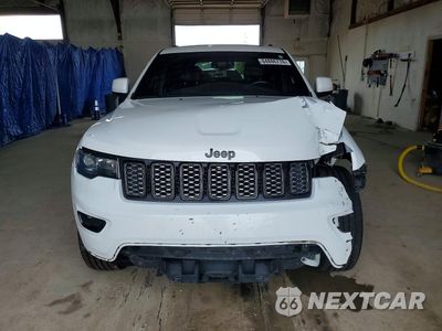 Piąte zdjęcie samochodu w środku: 2018 JEEP GRAND CHEROKEE LAREDO VIN:1C4RJFAG9JC197799 - miniatura