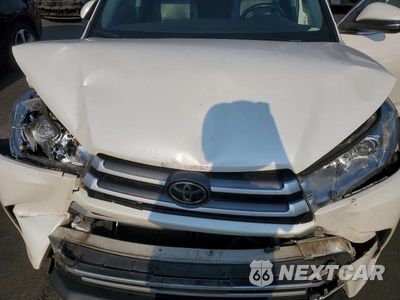Zdjęcie 11 z 12 samochodu: 2019 TOYOTA HIGHLANDER XLE VIN:5TDJZRFH0KS574206 - miniatura