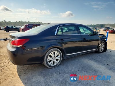 Trzecie zdjęcie samochodu z tyłu: 2011 TOYOTA AVALON BASE VIN:4T1BK3DB3BU417474 - miniatura