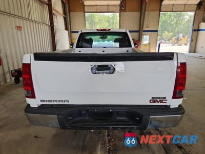 Zdjęcie 6 z 12 samochodu: 2007 GMC NEW SIERRA C1500 CLASSIC VIN:1GTEC14X87Z643437 - miniatura