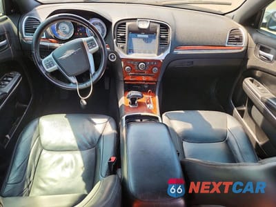 Zdjęcie 8 z 12 samochodu: 2012 CHRYSLER 300 LIMITED VIN:2C3CCACG9CH195278 - miniatura