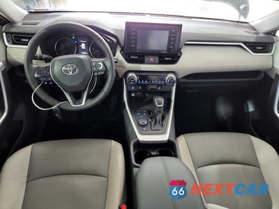 Zdjęcie 8 z 13 samochodu: 2021 TOYOTA RAV4 HYBRID XLE PREMIUM VIN:4T3B6RFV2MU045747 - miniatura