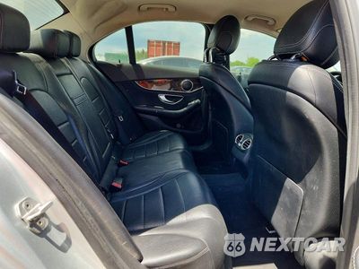 Zdjęcie 10 z 12 samochodu: 2015 MERCEDES-BENZ C 300 VIN:55SWF4JB4FU094148 - miniatura
