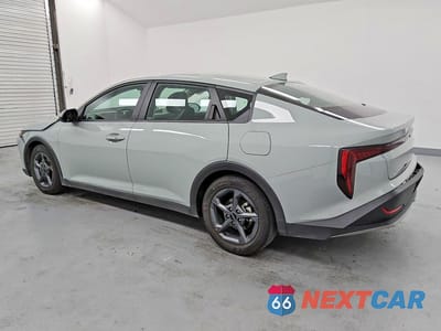 Drugie zdjęcie samochodu z przodu: 2026 KIA K4 LXS VIN:3KPFT4DE3TE257373 - miniatura