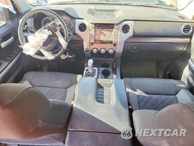 Zdjęcie 8 z 12 samochodu: 2017 TOYOTA TUNDRA SR5 VIN:5TFDW5F10HX667246 - miniatura