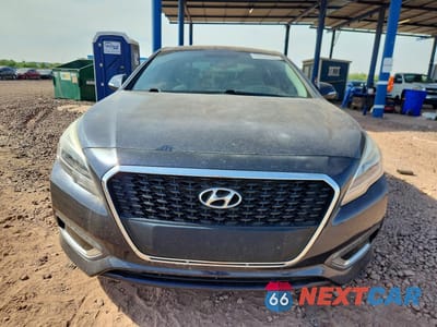 Piąte zdjęcie samochodu w środku: 2017 HYUNDAI SONATA HYBRID SE VIN:KMHE24L36HA067779 - miniatura