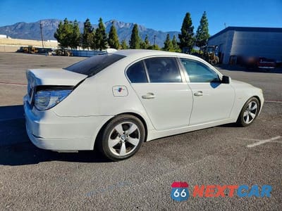 Trzecie zdjęcie samochodu z tyłu: 2008 BMW 528 I VIN:WBANU53558C114405 - miniatura