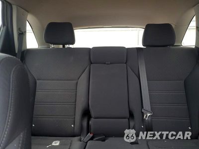 Zdjęcie 10 z 13 samochodu: 2016 KIA SORENTO LX VIN:5XYPGDA30GG029657 - miniatura