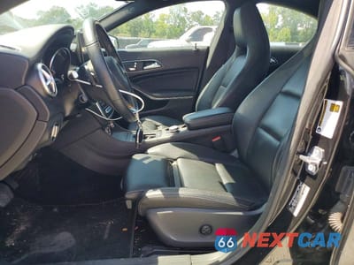 Zdjęcie 7 z 12 samochodu: 2019 MERCEDES-BENZ CLA 250 4MATIC VIN:WDDSJ4GB6KN723982 - miniatura