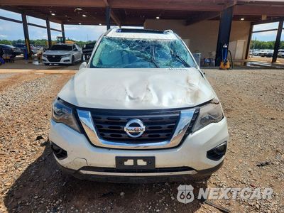 Piąte zdjęcie samochodu w środku: 2017 NISSAN PATHFINDER PLATINUM VIN:5N1DR2MM1HC695854 - miniatura