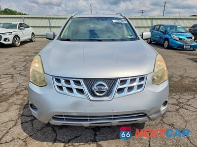 Piąte zdjęcie samochodu w środku: 2011 NISSAN ROGUE S VIN:JN8AS5MV4BW277224 - miniatura