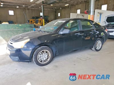 2010 FORD FOCUS SE 1FAHP3FN0AW248658 - główne zdjęcie licytacji z USA - miniatura