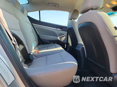 Zdjęcie 10 z 13 samochodu: 2020 HYUNDAI ELANTRA SEL VIN:5NPD84LF7LH581490 - miniatura
