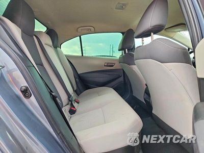 Zdjęcie 10 z 12 samochodu: 2022 TOYOTA COROLLA LE VIN:JTDEAMDE1N3005472 - miniatura