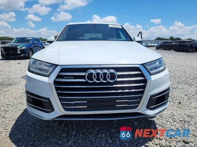 Piąte zdjęcie samochodu w środku: 2018 AUDI Q7 PREMIUM PLUS VIN:WA1LAAF70JD049448 - miniatura