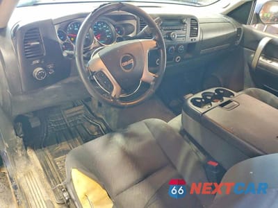 Zdjęcie 8 z 12 samochodu: 2009 GMC SIERRA K3500 SLE VIN:1GTHK84K29F126930 - miniatura