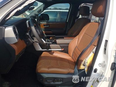Zdjęcie 7 z 12 samochodu: 2025 TOYOTA TUNDRA 1794 EDITION VIN:5TFMA5DB3SX239107 - miniatura