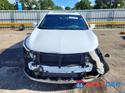 Piąte zdjęcie samochodu w środku: 2024 BUICK ENCLAVE ESSENCE VIN:5GAERBKW1RJ117636 - miniatura