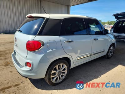 Trzecie zdjęcie samochodu z tyłu: 2014 FIAT 500L LOUNGE VIN:ZFBCFACH4EZ007171 - miniatura