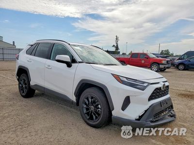 Czwarte zdjęcie samochodu z boku: 2023 TOYOTA RAV4 XLE VIN:2T3P1RFV9PC336191 - miniatura