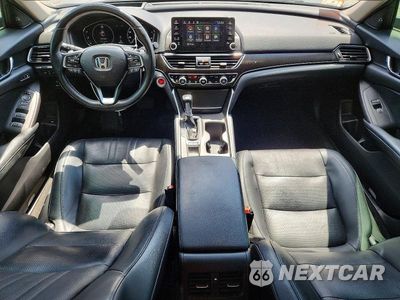 Zdjęcie 8 z 12 samochodu: 2018 HONDA ACCORD TOURING VIN:1HGCV1F94JA081351 - miniatura