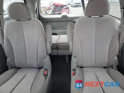 Zdjęcie 10 z 13 samochodu: 2012 KIA SEDONA LX VIN:KNDMG4C7XC6454660 - miniatura