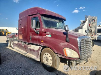 Czwarte zdjęcie samochodu z boku: 2014 FREIGHTLINER CASCADIA 1 - SEMI TRUCK VIN:3AKJGLDV1ESFP0411 - miniatura
