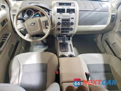 Zdjęcie 8 z 13 samochodu: 2008 FORD ESCAPE XLT VIN:1FMCU93128KD40210 - miniatura
