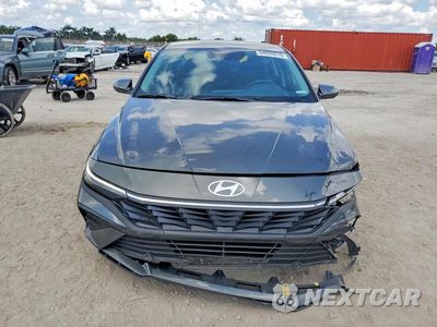 Piąte zdjęcie samochodu w środku: 2026 HYUNDAI ELANTRA SE VIN:KMHLL4DG6TU129596 - miniatura