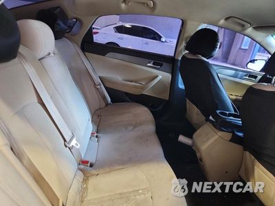 Zdjęcie 10 z 12 samochodu: 2016 HYUNDAI SONATA SE VIN:5NPE24AF7GH350832 - miniatura