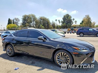 Czwarte zdjęcie samochodu z boku: 2025 LEXUS ES 300H LUXURY VIN:58AEA1C14SU074258 - miniatura