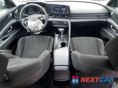 Zdjęcie 8 z 13 samochodu: 2022 HYUNDAI ELANTRA SEL VIN:5NPLM4AG1NH071495 - miniatura