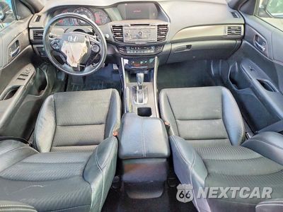 Zdjęcie 8 z 13 samochodu: 2017 HONDA ACCORD SPORT VIN:1HGCR2F59HA253424 - miniatura