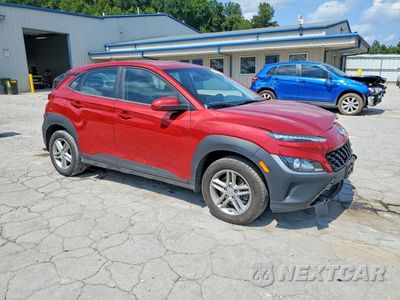 Czwarte zdjęcie samochodu z boku: 2022 HYUNDAI KONA SE VIN:KM8K2CAB2NU809015 - miniatura