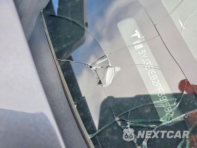 Zdjęcie 12 z 12 samochodu: 2023 TESLA MODEL 3 VIN:5YJ3E1EB2PF391582 - miniatura