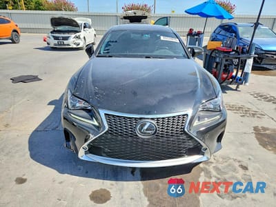Piąte zdjęcie samochodu w środku: 2017 LEXUS RC 350 VIN:JTHHE5BC0H5017290 - miniatura