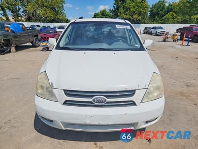 Piąte zdjęcie samochodu w środku: 2012 KIA SEDONA LX VIN:KNDMG4C73C6443340 - miniatura