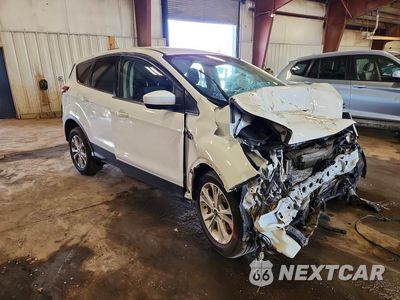 Czwarte zdjęcie samochodu z boku: 2019 FORD ESCAPE SE VIN:1FMCU0GD6KUA04166 - miniatura