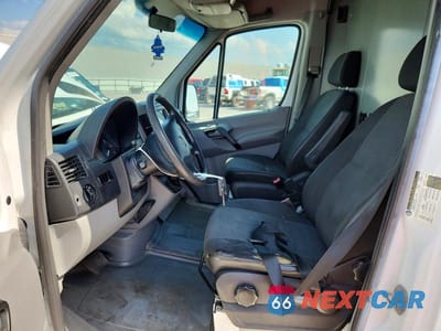 Zdjęcie 7 z 13 samochodu: 2013 MERCEDES-BENZ SPRINTER 3500 DELIVERY VAN VIN:WD3PF1CC9D5754221 - miniatura