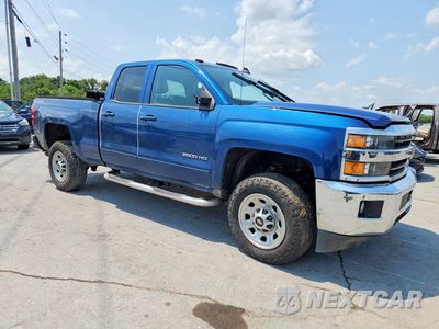 Czwarte zdjęcie samochodu z boku: 2019 CHEVROLET SILVERADO K2500 HEAVY DUTY LT VIN:2GC2KSEG1K1152770 - miniatura