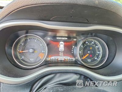 Zdjęcie 9 z 13 samochodu: 2015 JEEP CHEROKEE LIMITED VIN:1C4PJMDB1FW740550 - miniatura