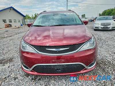 Piąte zdjęcie samochodu w środku: 2018 CHRYSLER PACIFICA TOURING L VIN:2C4RC1BG5JR233295 - miniatura