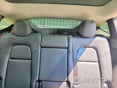 Zdjęcie 10 z 13 samochodu: 2024 TESLA MODEL Y VIN:7SAYGDEE5RF991935 - miniatura