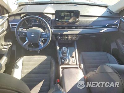 Zdjęcie 8 z 13 samochodu: 2024 MITSUBISHI OUTLANDER SE VIN:JA4J4VA86RZ053055 - miniatura