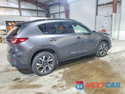 Trzecie zdjęcie samochodu z tyłu: 2026 MAZDA CX-5 PREFERRED VIN:JM3KMCHA9T0143276 - miniatura