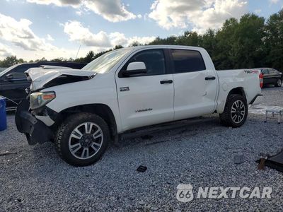 2018 TOYOTA TUNDRA CREWMAX SR5 5TFDW5F15JX760186 - główne zdjęcie licytacji z USA - miniatura